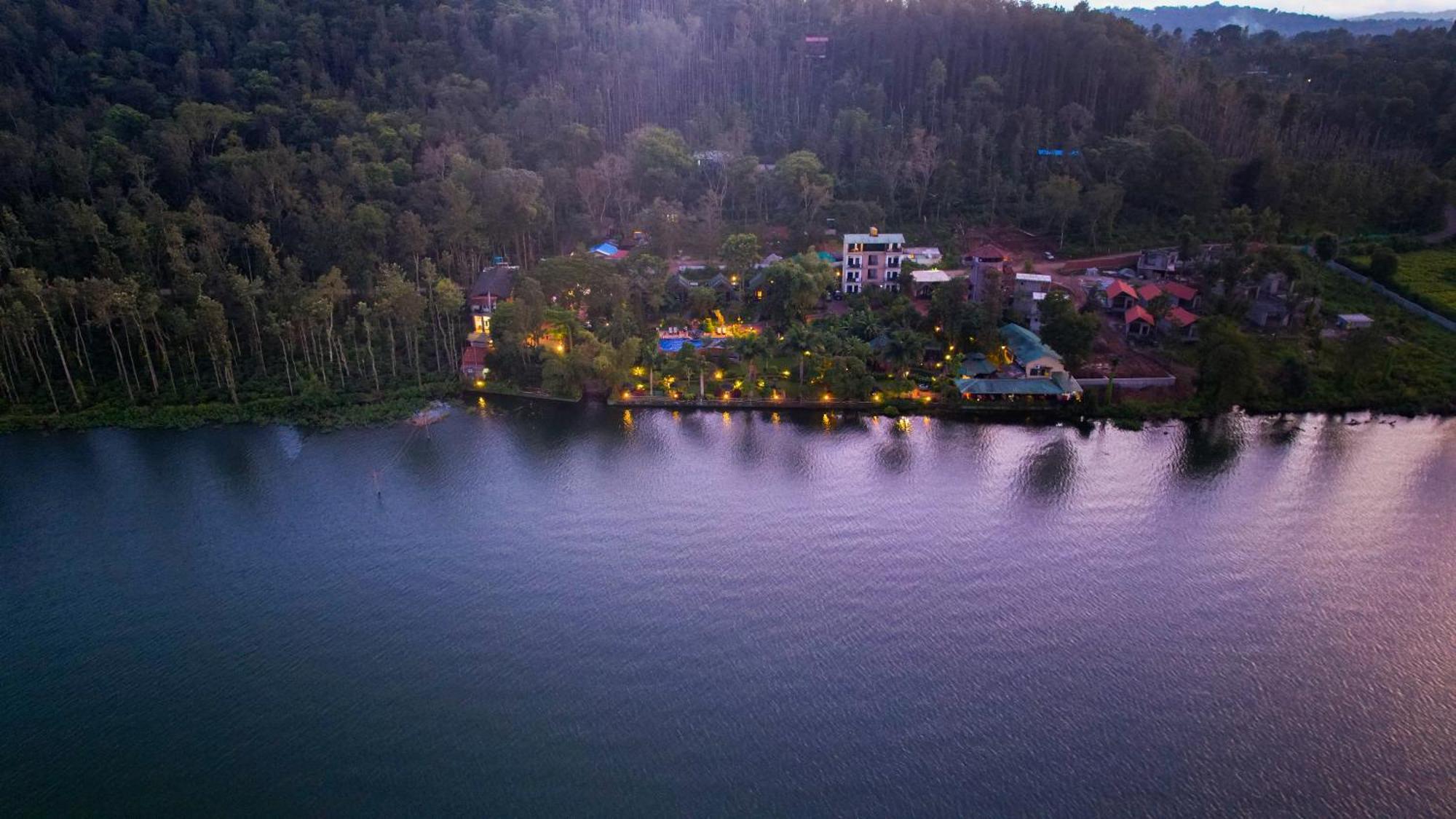 Coorg Jungle Camp Backwater Resort Suntikoppa エクステリア 写真