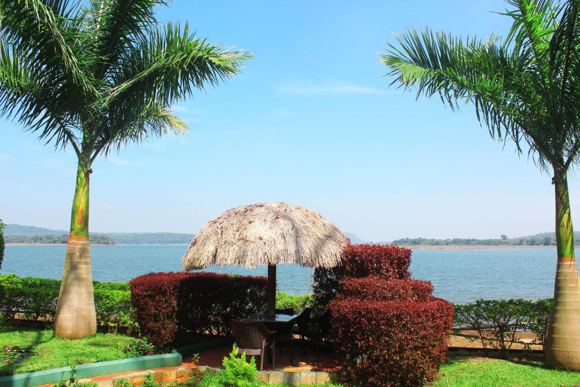 Coorg Jungle Camp Backwater Resort Suntikoppa エクステリア 写真