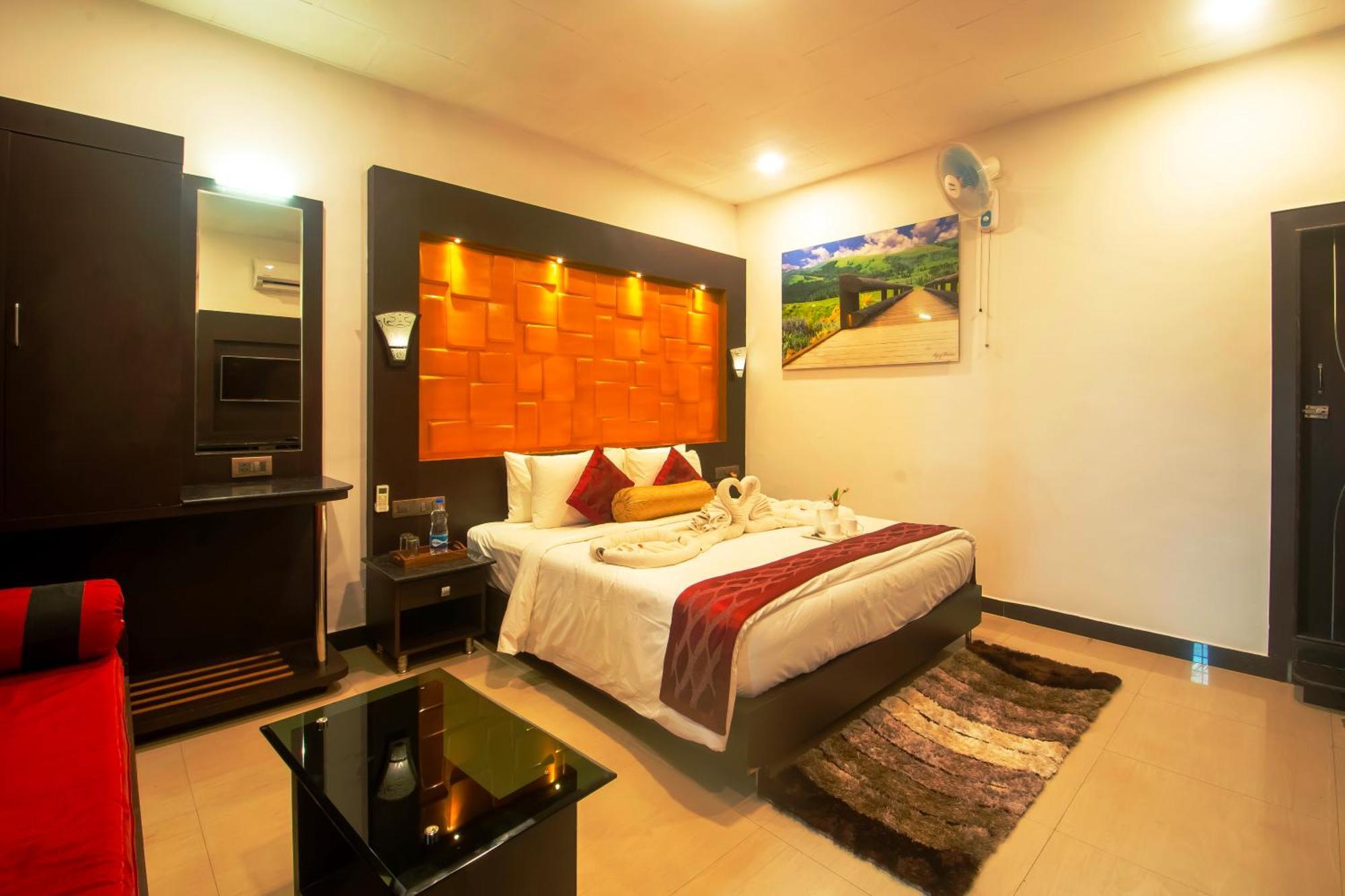 Coorg Jungle Camp Backwater Resort Suntikoppa エクステリア 写真